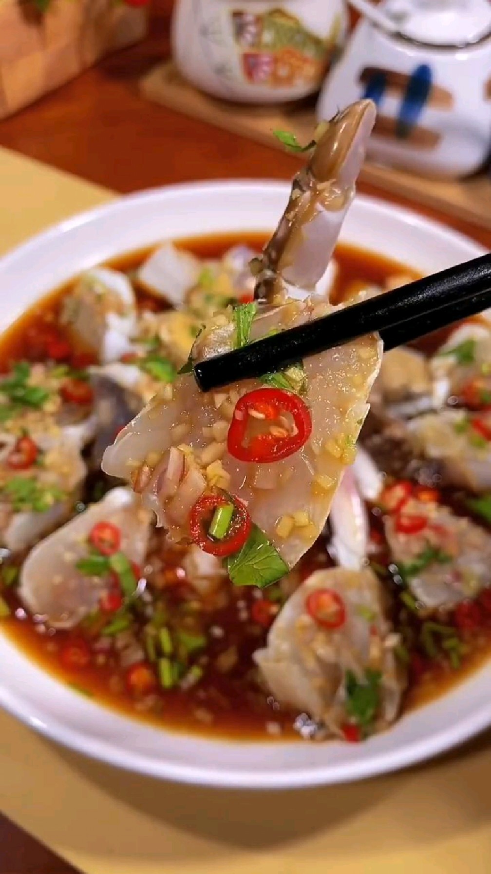 又到吃梭子蟹的季节,潮汕生腌梭子蟹,你一定要试试.-度小视