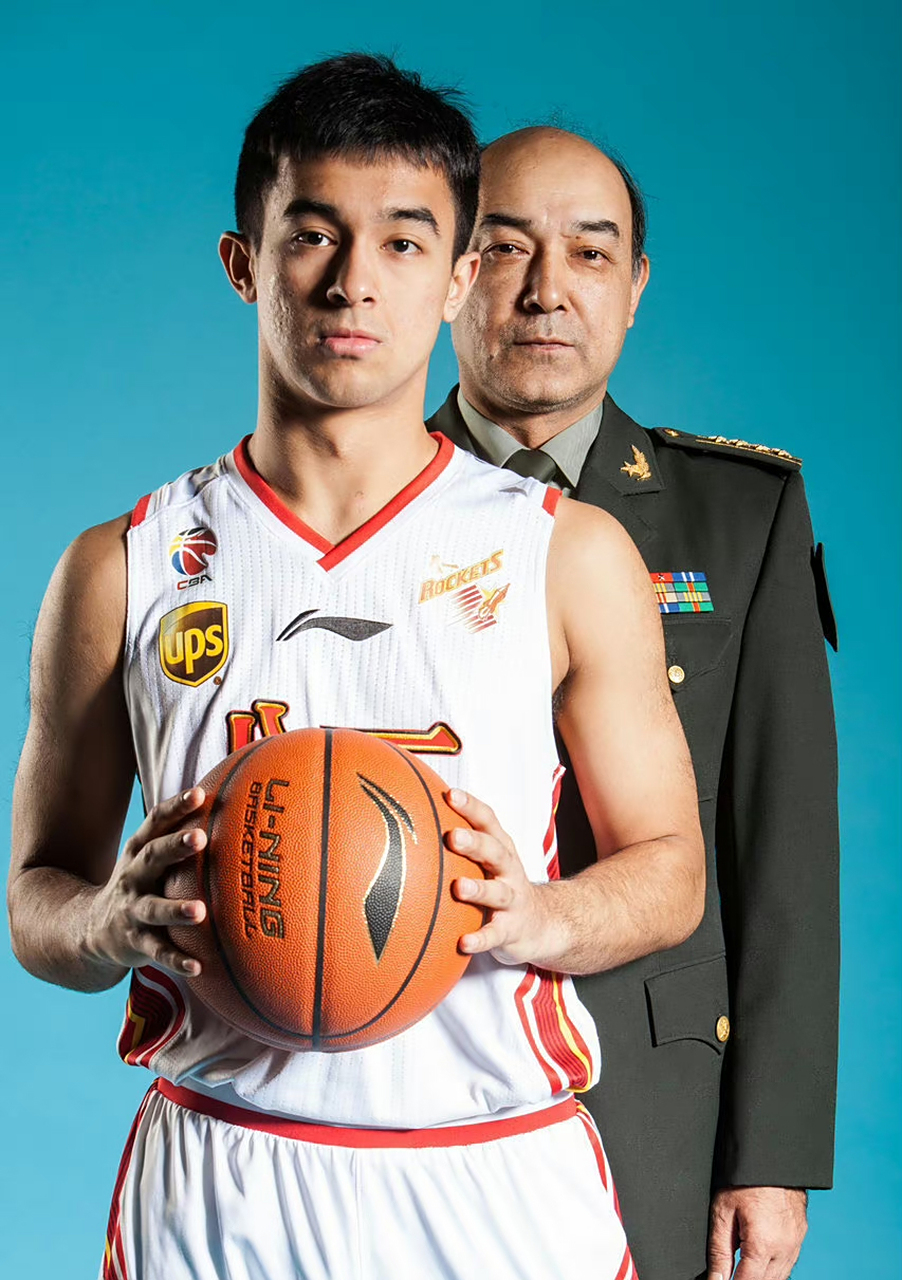 由阿的江指导执教的宁波男篮坐镇主场迎战上海男篮,本场比赛阿尔斯兰