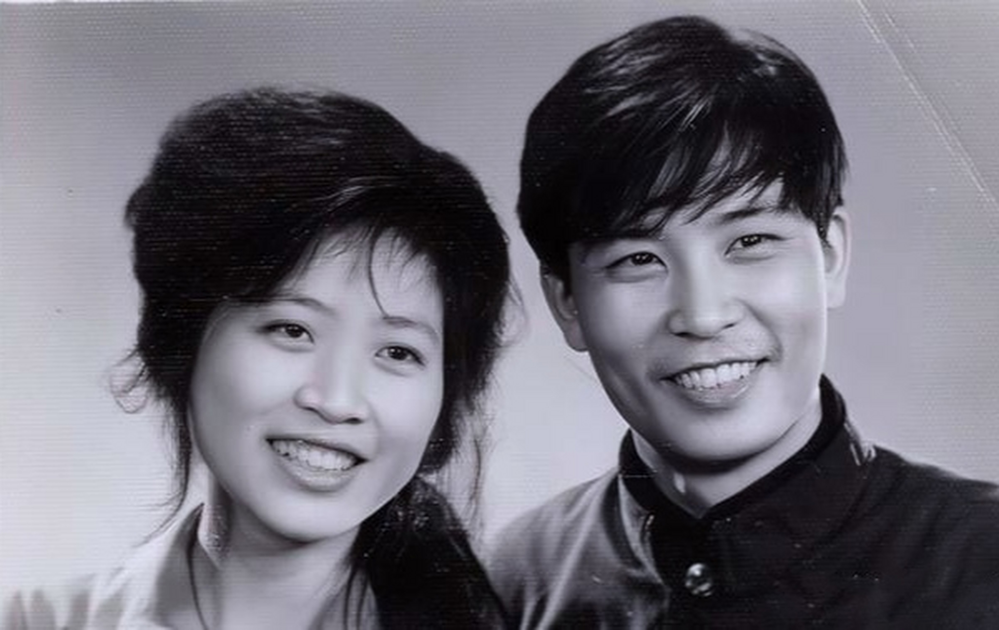 结婚证可以让男人有个家,还可以当爹,年老还有老伴相伴,驾驶证只是