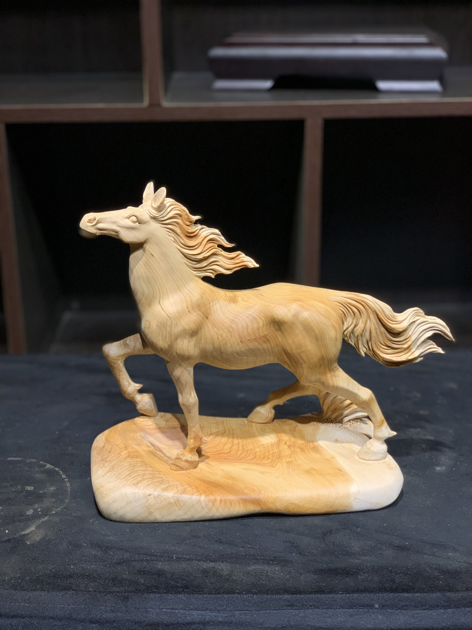 一马当先,马到成功. #木雕