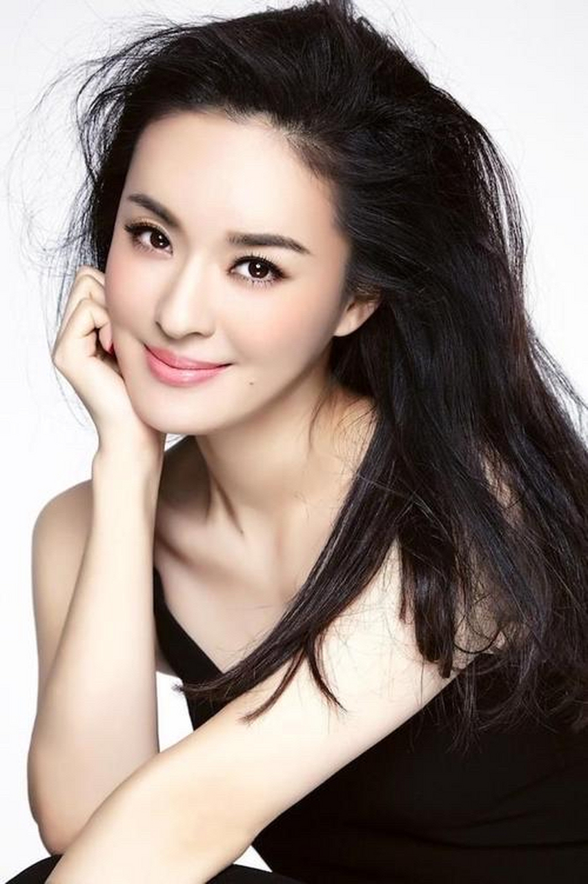 于越,1986年2月23日出生于山东省青岛市,中国内地女演员,2005年考入