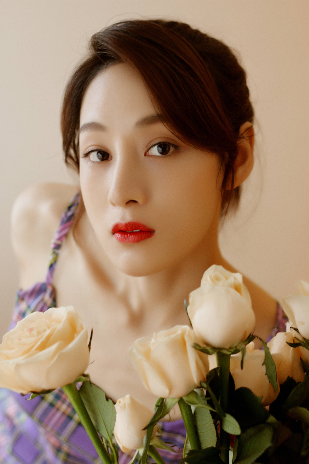 赵圆瑗:芙蓉如面,秀丽动人