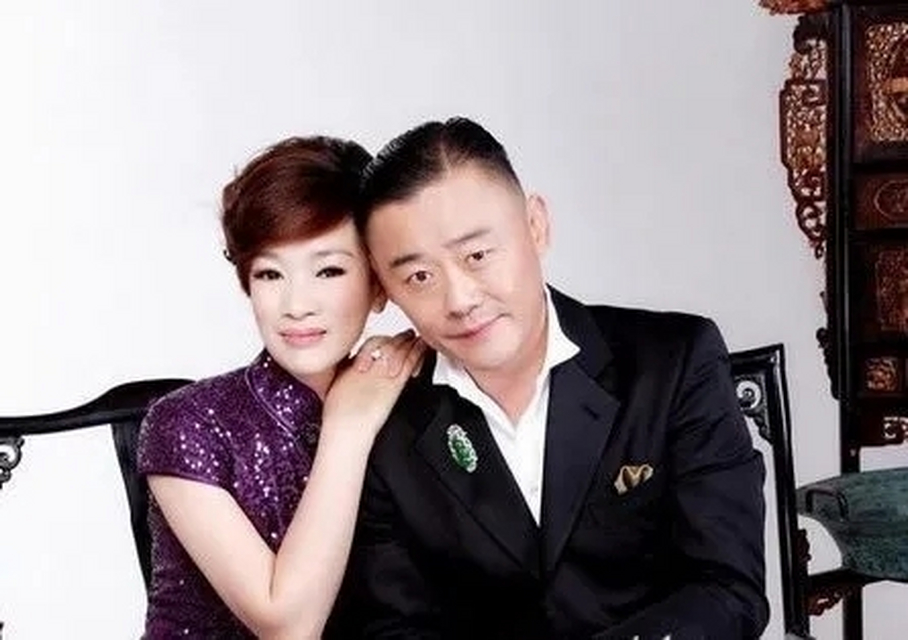 "毒舌"周立波,曾当众嘲讽郭德纲只配吃大蒜,也调侃徐峥"演猪比演人演