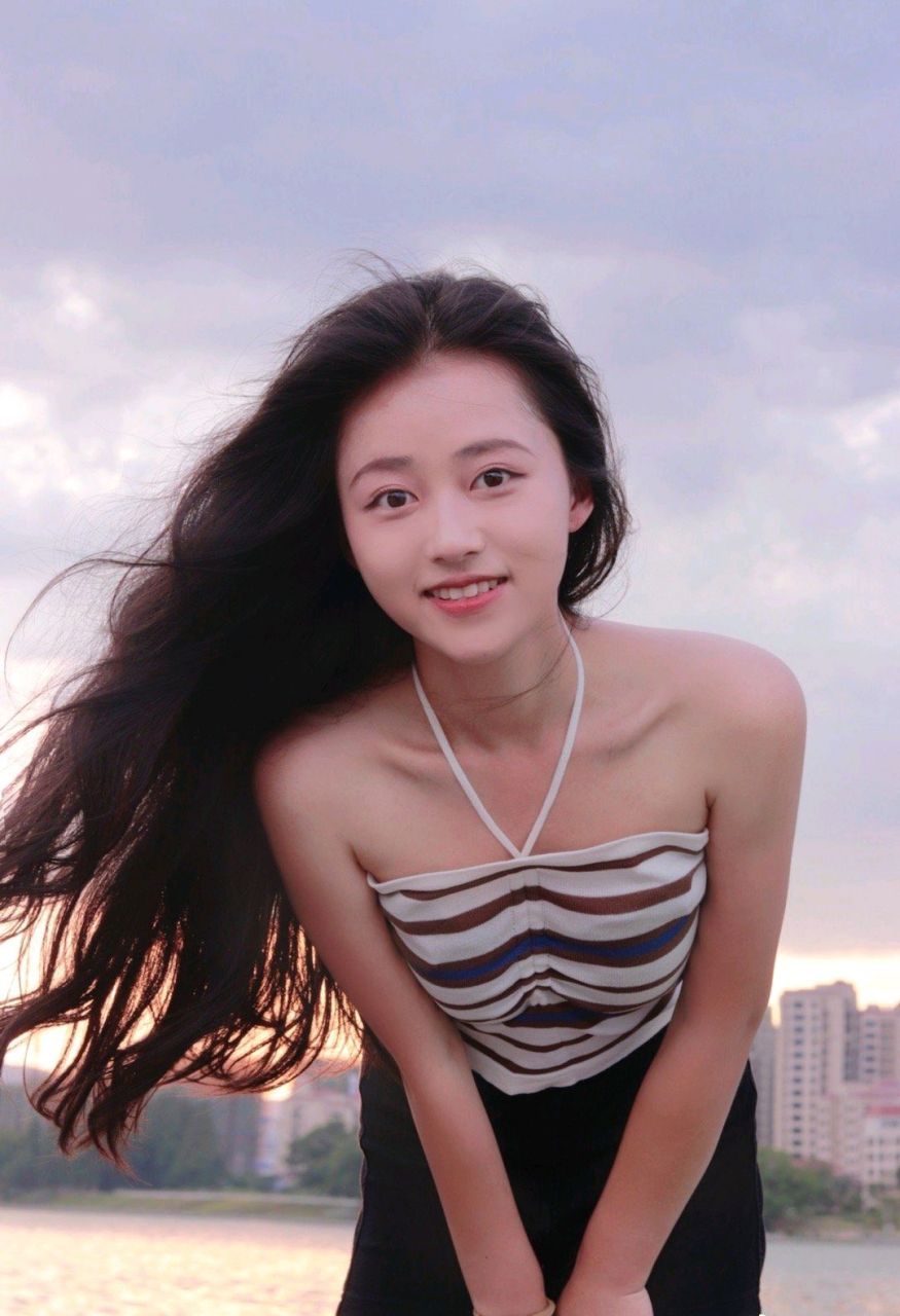 长发美女写真～追赶日落的女神 (模特:任万万)