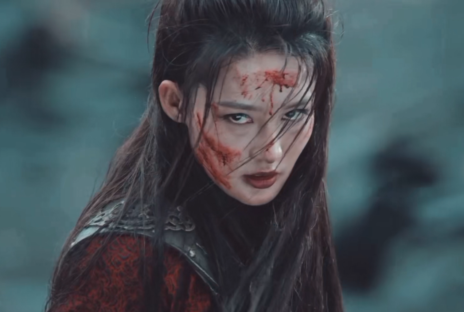 战损美人图集:脆弱却又坚韧的美