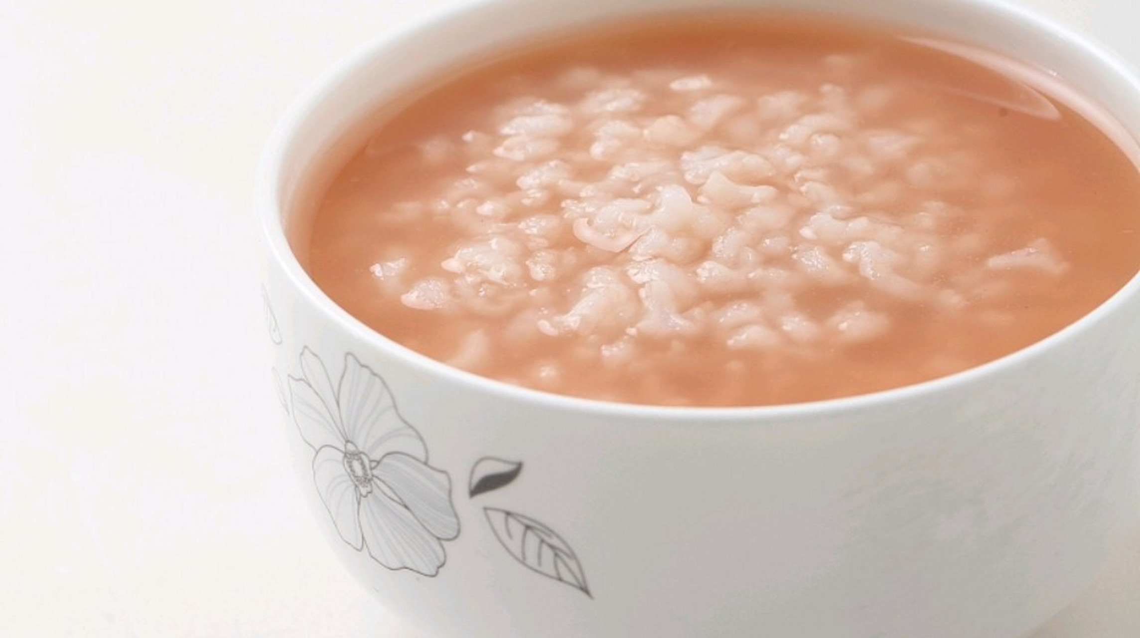 冰糖鸭蛋羹,适用于肺热咳嗽  材料:鸭蛋2至3个,冰糖适量.