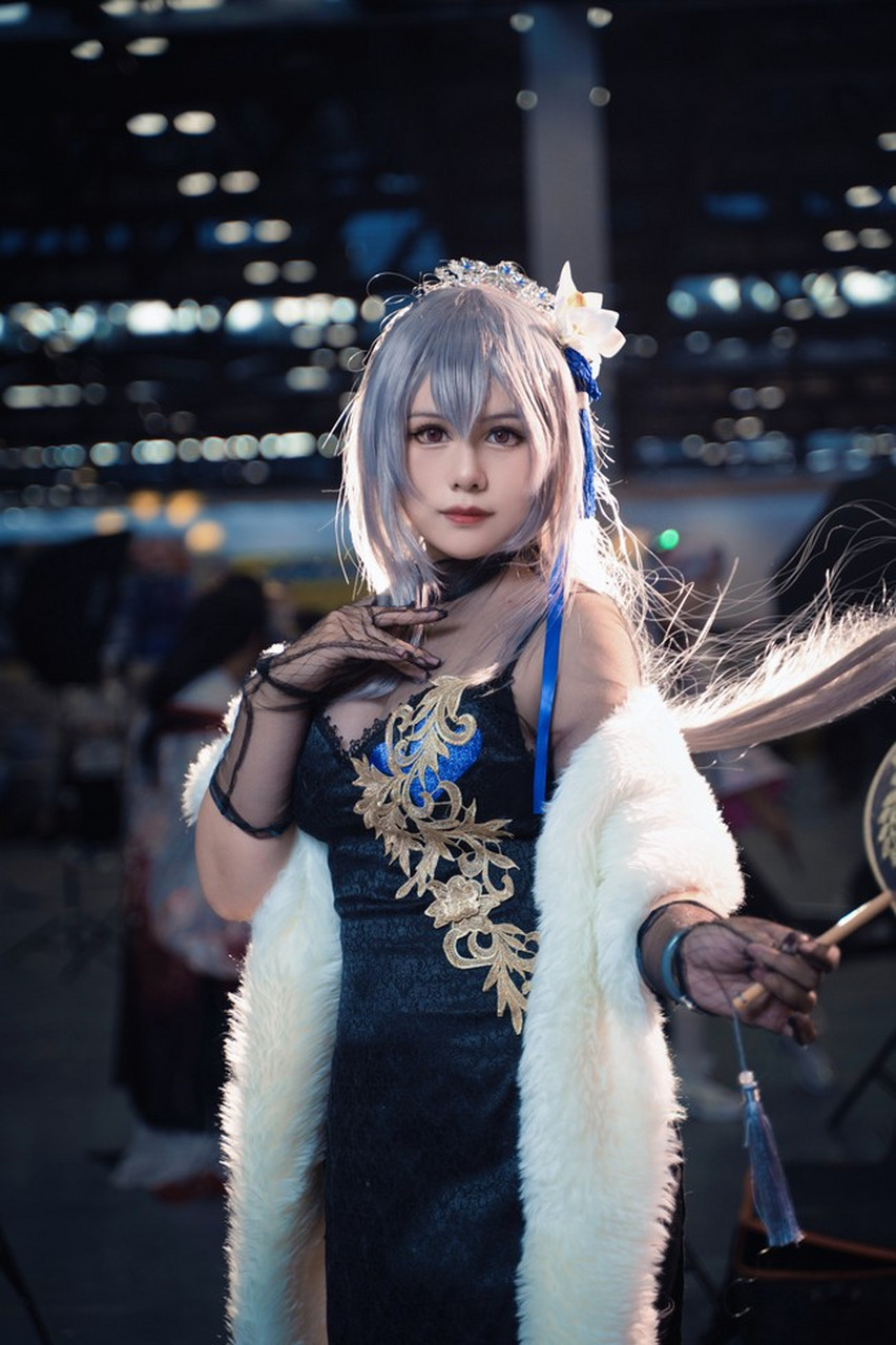 cosplay# 角色:路易九世  出镜:未寂最温柔  「有好好吃午饭嘛~指挥