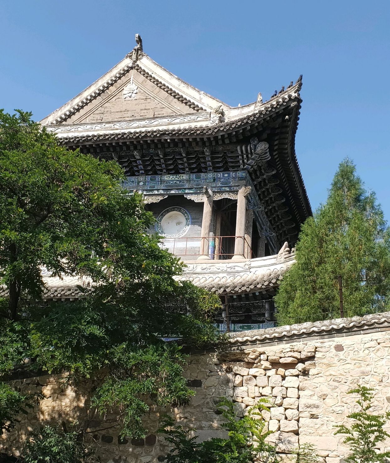 朝阳市羊山镇肖家店村,有一道教庙宇～～玉清宫