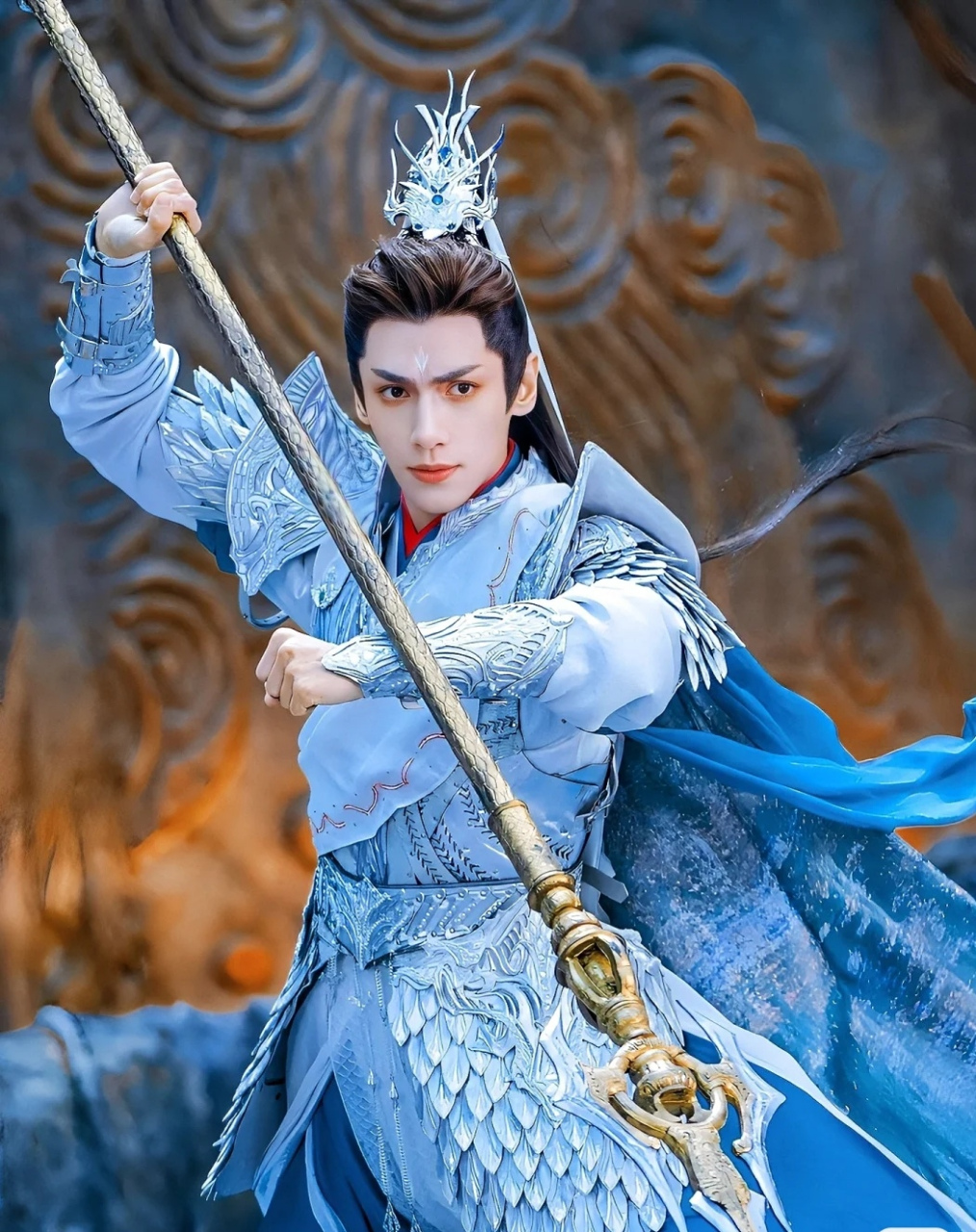 长月烬明小八卦# #娱乐资讯大播报# #动态创作月