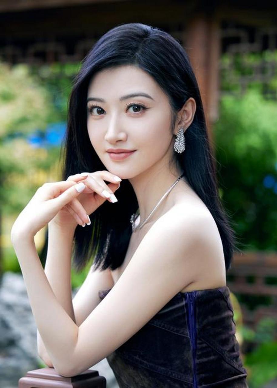 景甜# 微博账号被盗,是否属实?我感觉是真的.