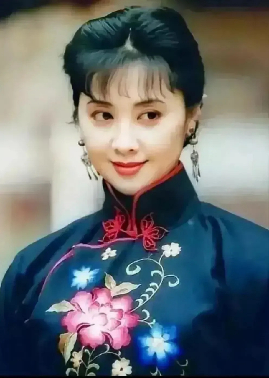 《大秦腔》剧照,朱琳那时40多了  上世纪80年代,朱琳30岁时的一张剧照