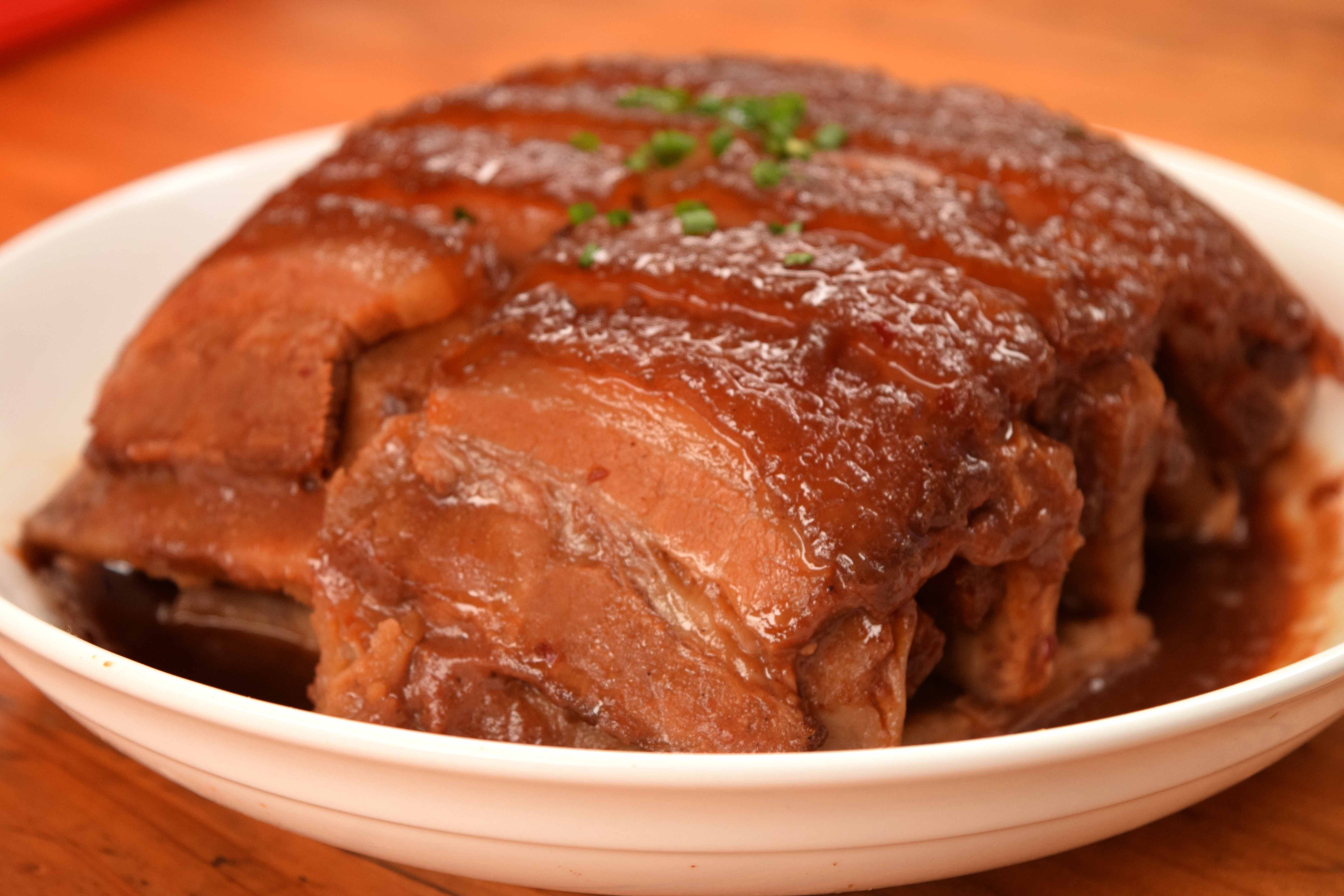 黄田扣肉:贺州最有名的特色美食之一