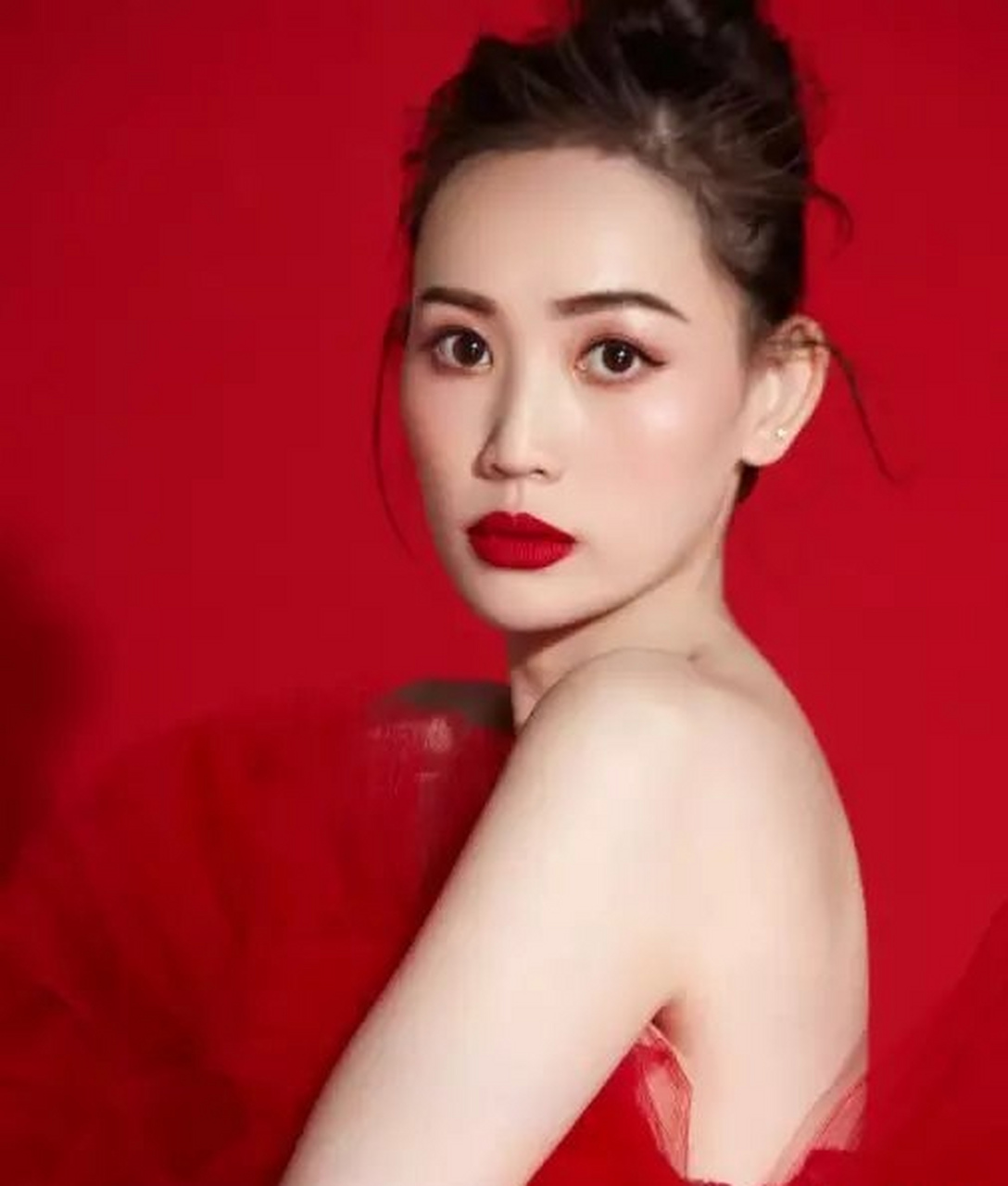 王宝强携女友冯清为甄子丹庆婚.