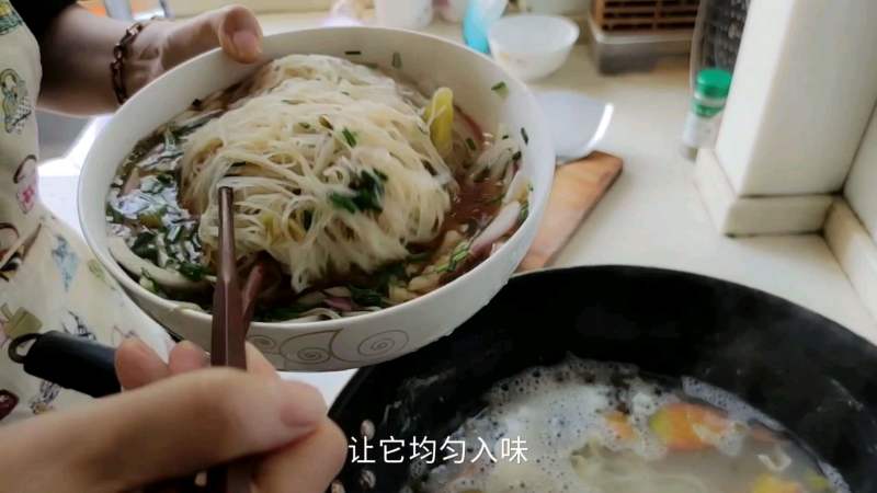 美女教你烧嵊州榨面,美食,菜谱,好看视频