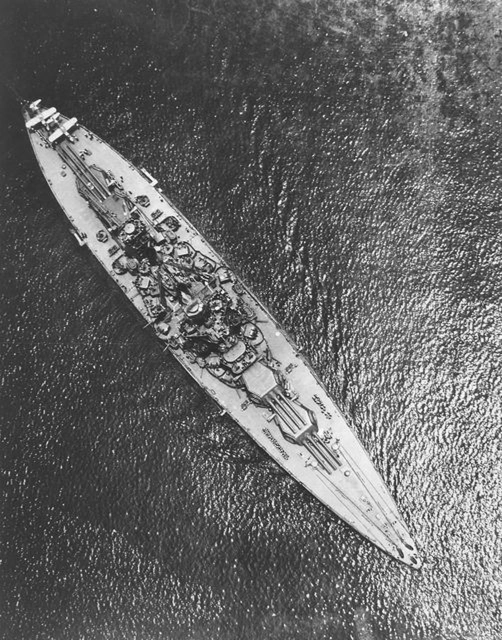 外形优雅丰满的二战著名美国田纳西号战列舰#二战# #动态创作者扶持