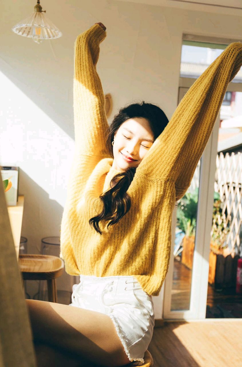 姜奕含～北京电影学院19级美女#校花营地