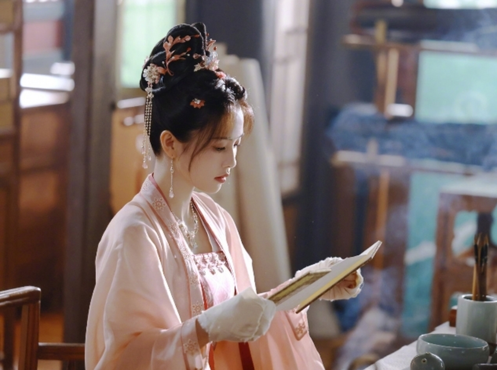 宁安如梦古装造型 最喜欢的就是白鹿的古装造型 不管她穿的是什么样的