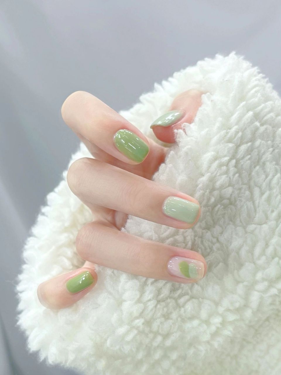 夏天的风91云清冷气质奶绿色美甲  youtao指甲油 色号:y01-y32-y31