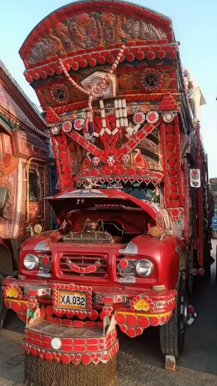 巴基斯坦的货车,为什么装饰成这个样子啊?