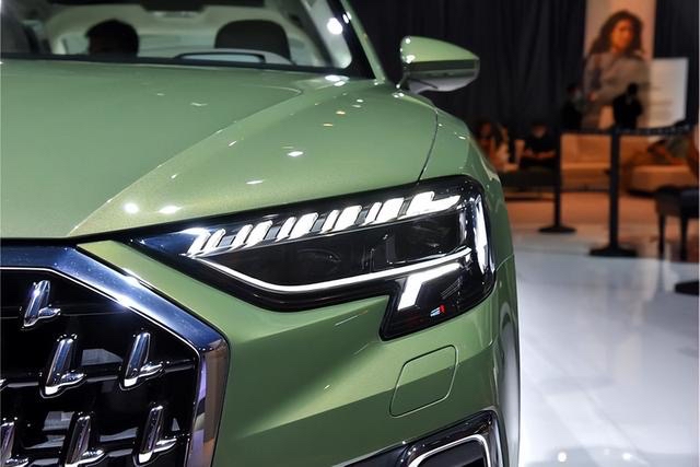 d级车的"标杆",轴距超3米1,配v6引擎,气场不输宝马7系