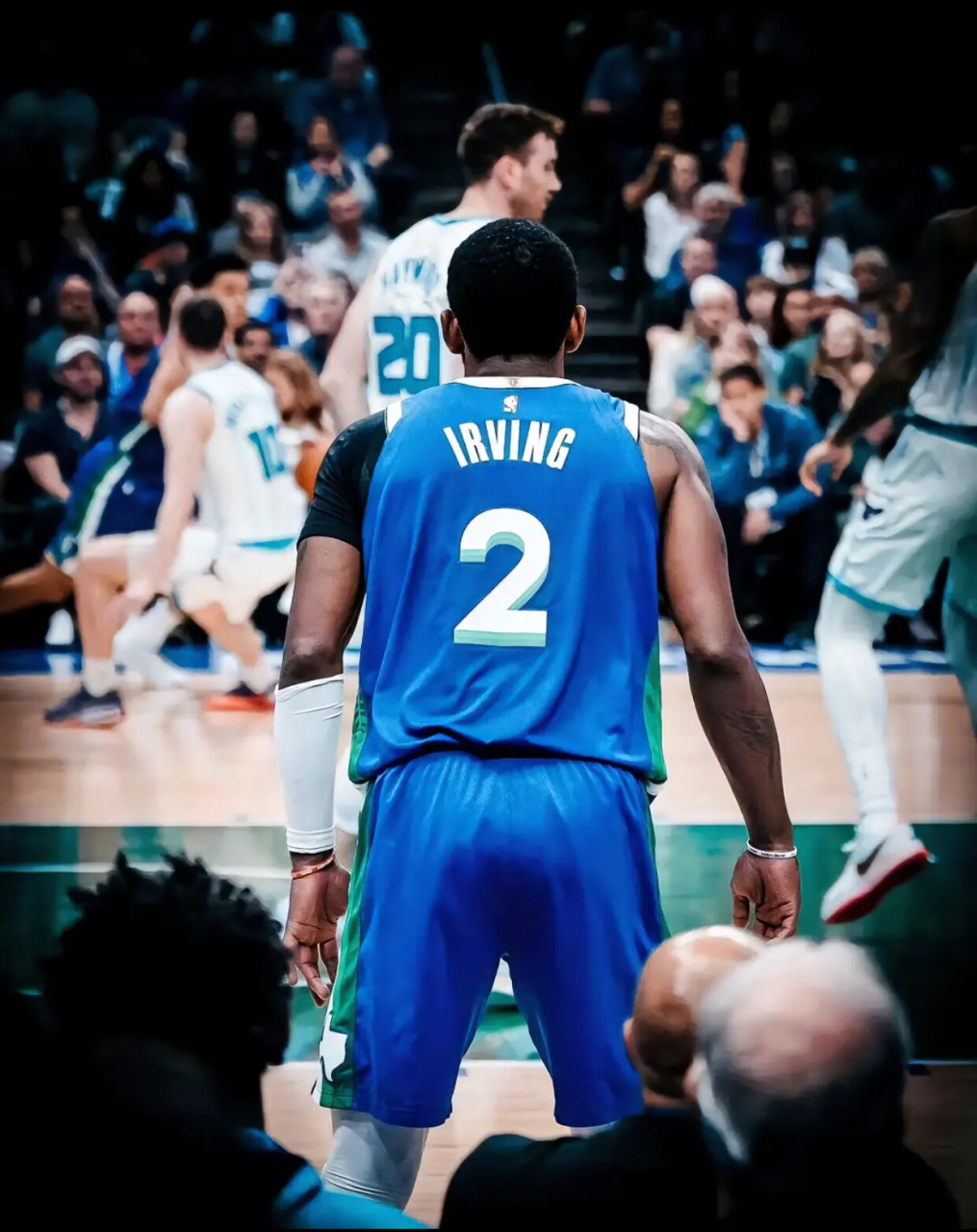 北京时间7月11日,独行侠球员欧文更新了instagram.