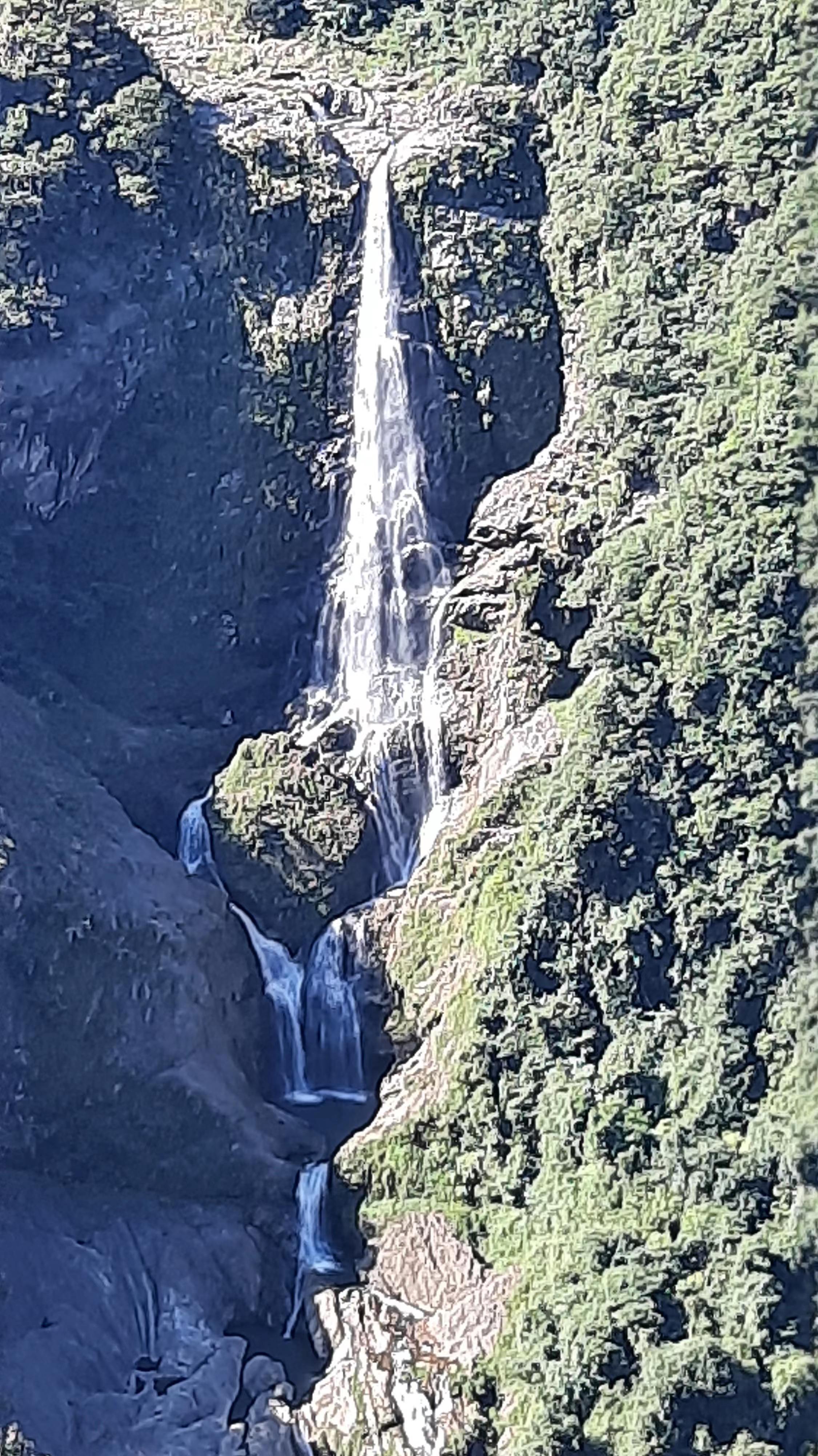 韩焕峰应邀为福建宁德百丈龙潭景观,建"龙王宫"题写门楣匾额
