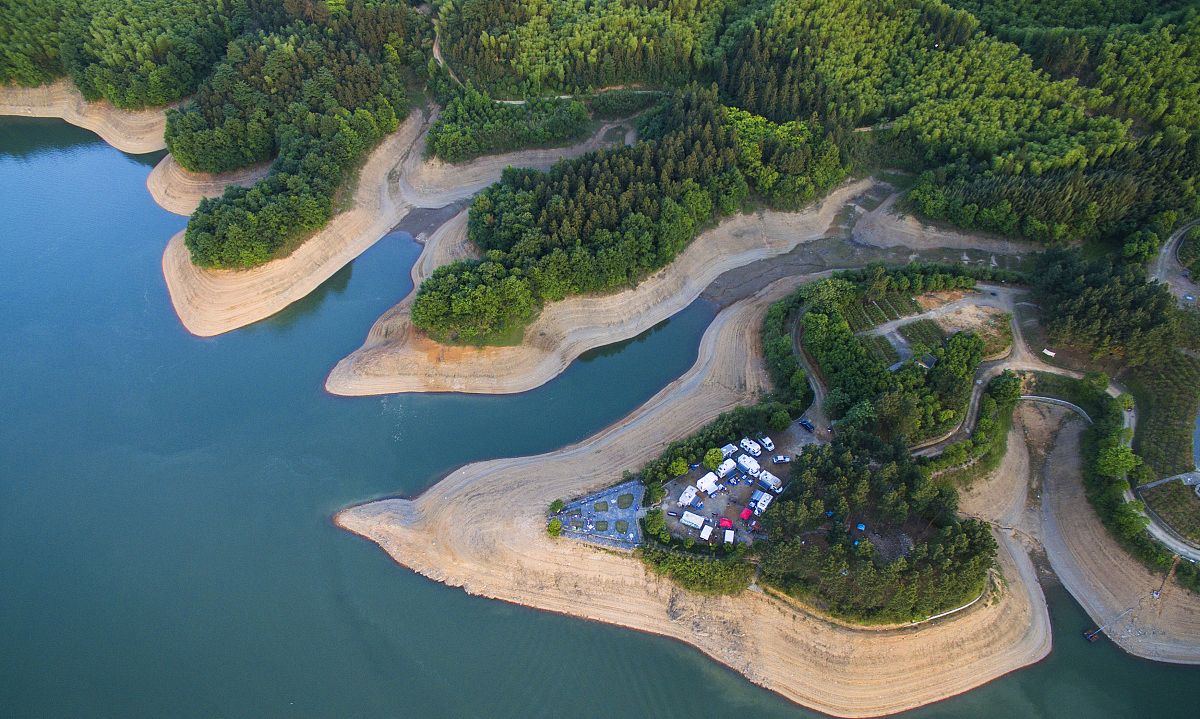 老石坎水库风景:山水的诗篇与自然的魅力