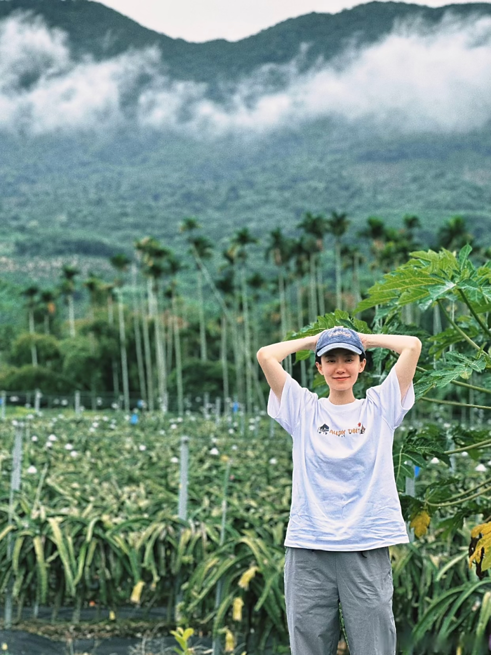 张小斐这几张照片真好看!风景优美人也美.