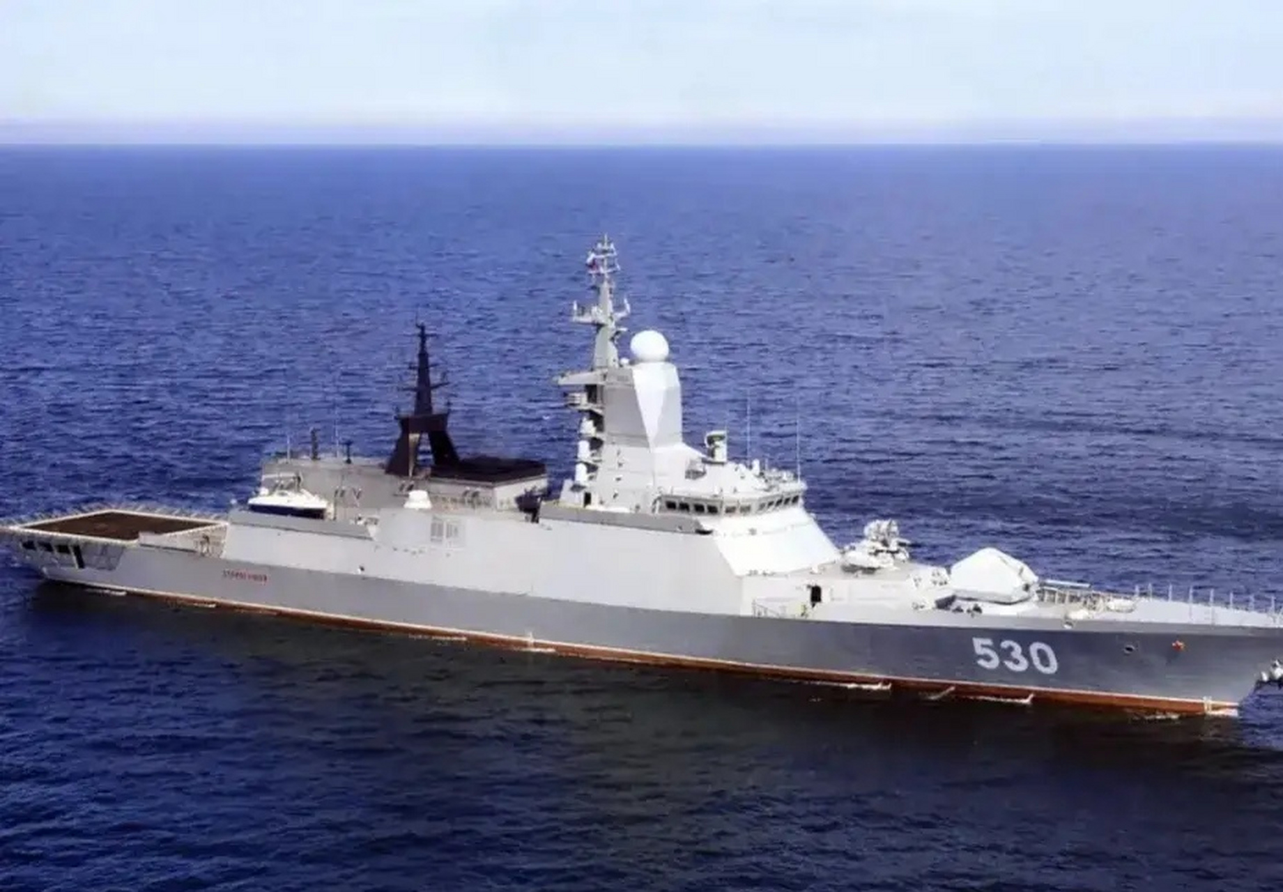 俄罗斯最新型护卫舰"尖锐"号试射巡航导弹  6月22日,俄罗斯太平洋舰队