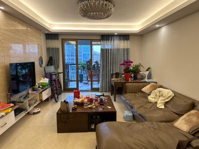 东莞景湖荣郡首次上法拍 地段与品质一身价格还超笋