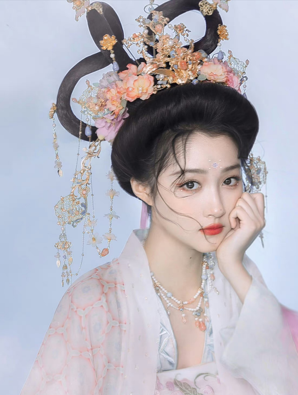 关晓彤嫦娥仙子新造型,脸型衬得好有仙气#关晓彤