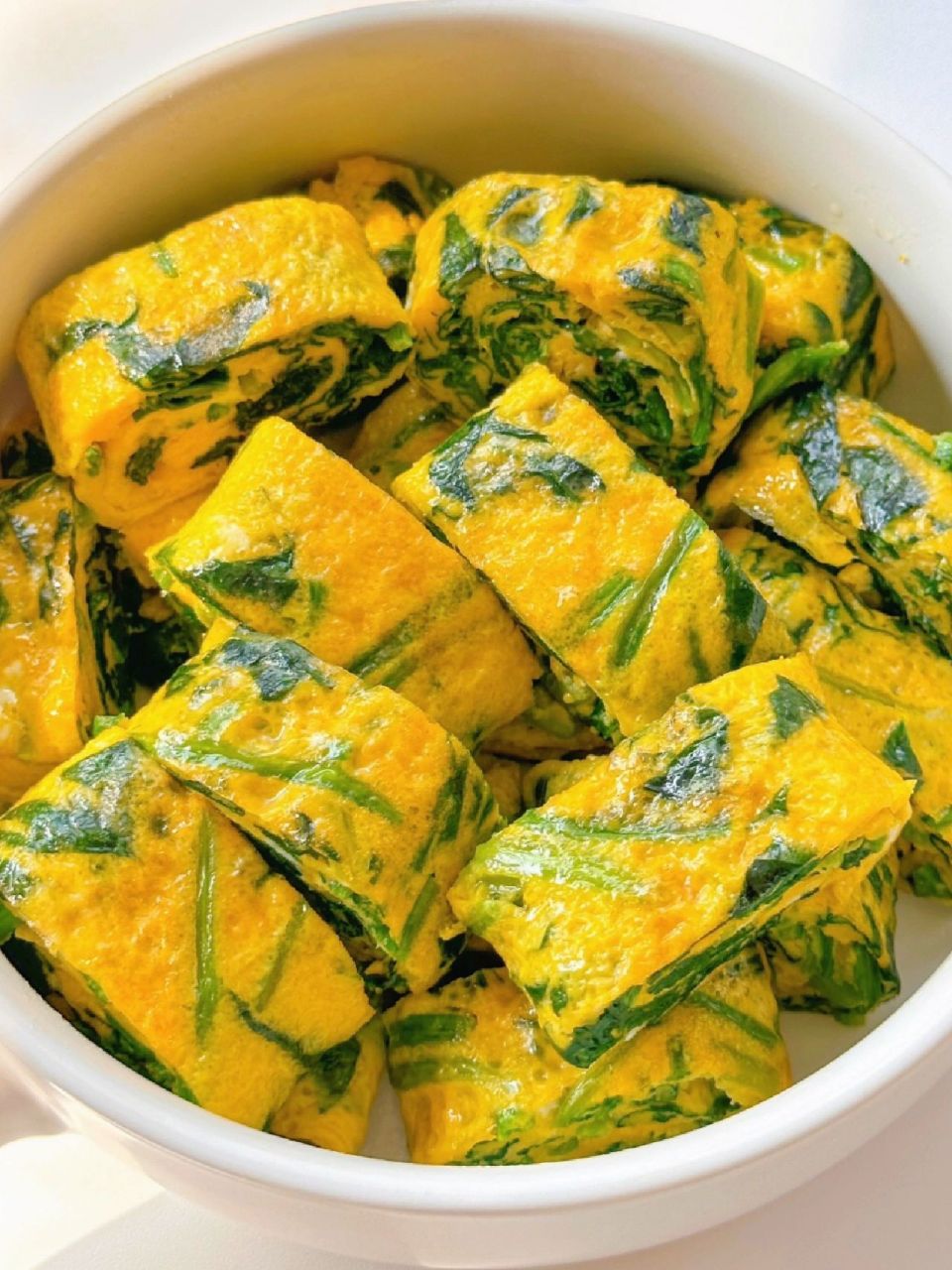 补铁补钙又好吃!给宝宝们安排起来~这个菠菜鸡蛋卷营养又好吃!