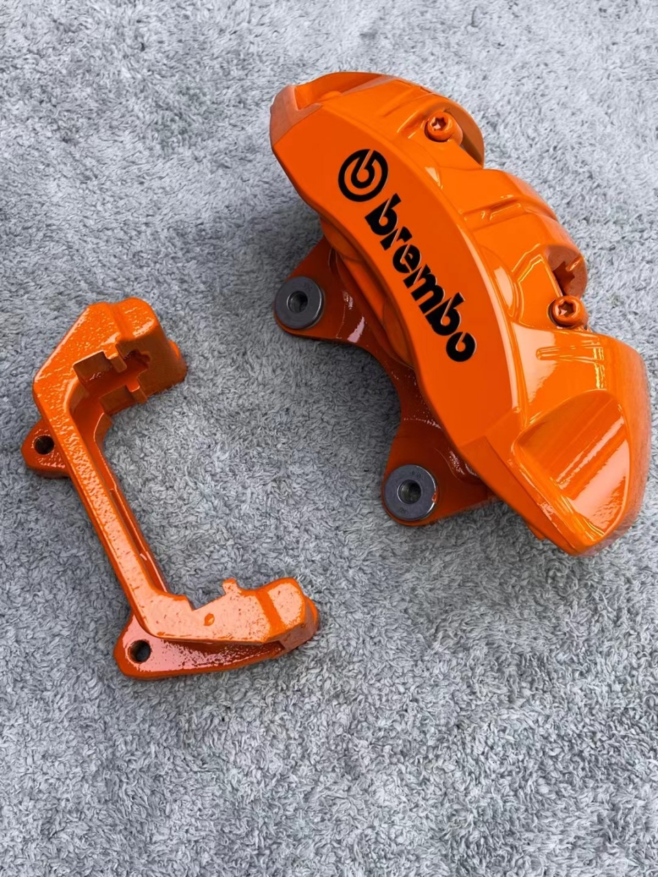 特斯拉modely卡钳烤漆怎么选? 看看这个颜色骚不骚气.