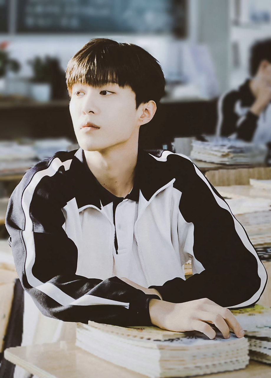 #杨澄出轨# 曾少年里谢乔与杨澄的故事是:游戏般的开始,戏剧化的结束 