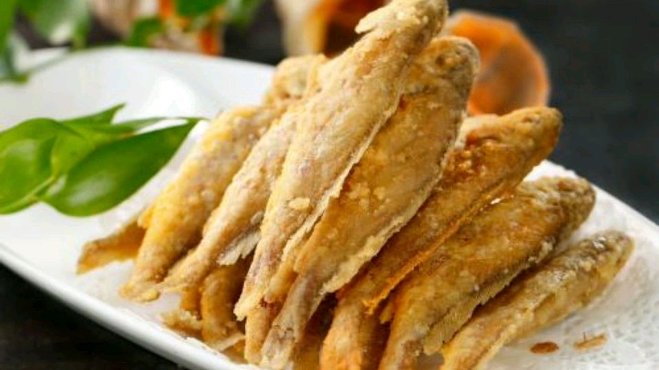 炸小黄鱼用面粉还是淀粉?教你正确做法,外酥里嫩,凉了也不回软