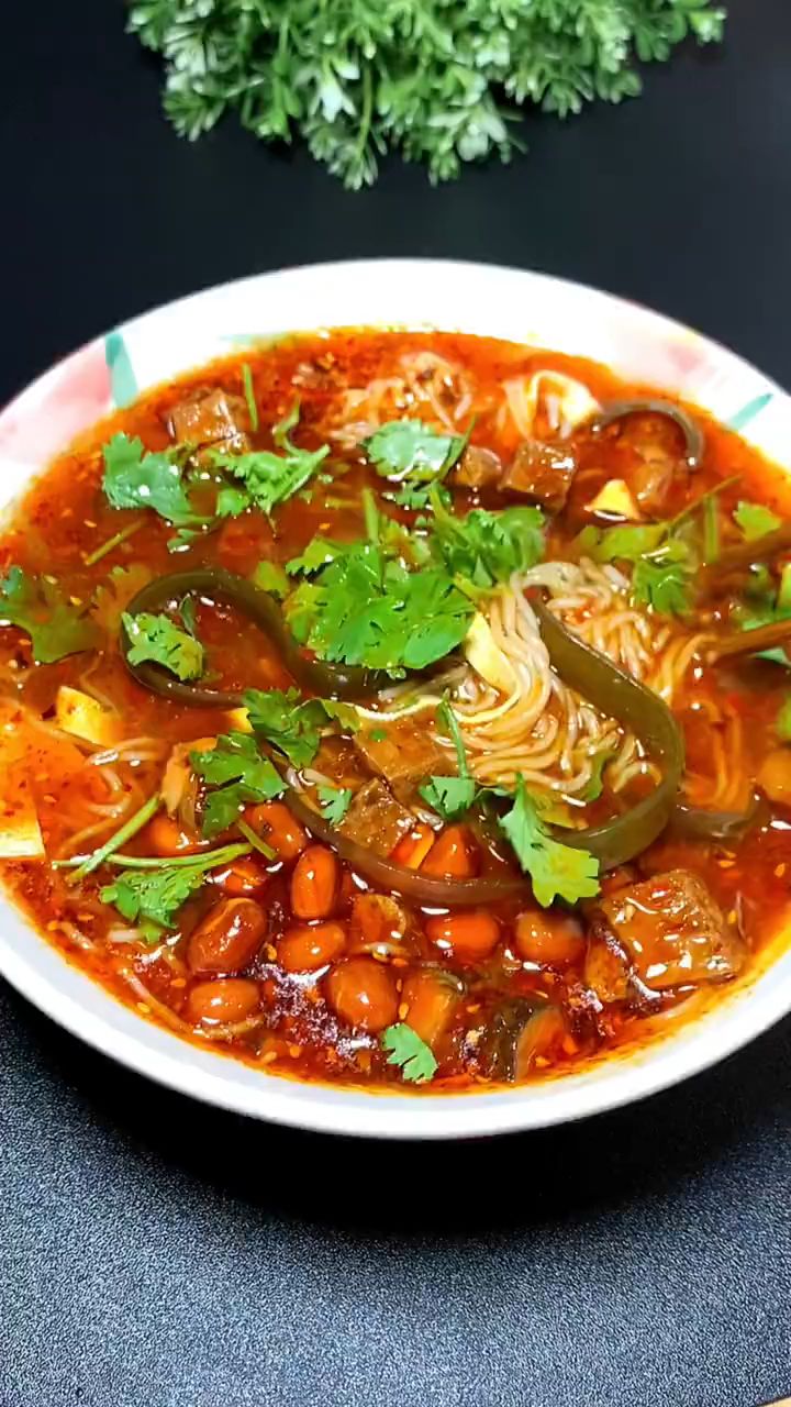 家庭版香菇鸡丁米线!