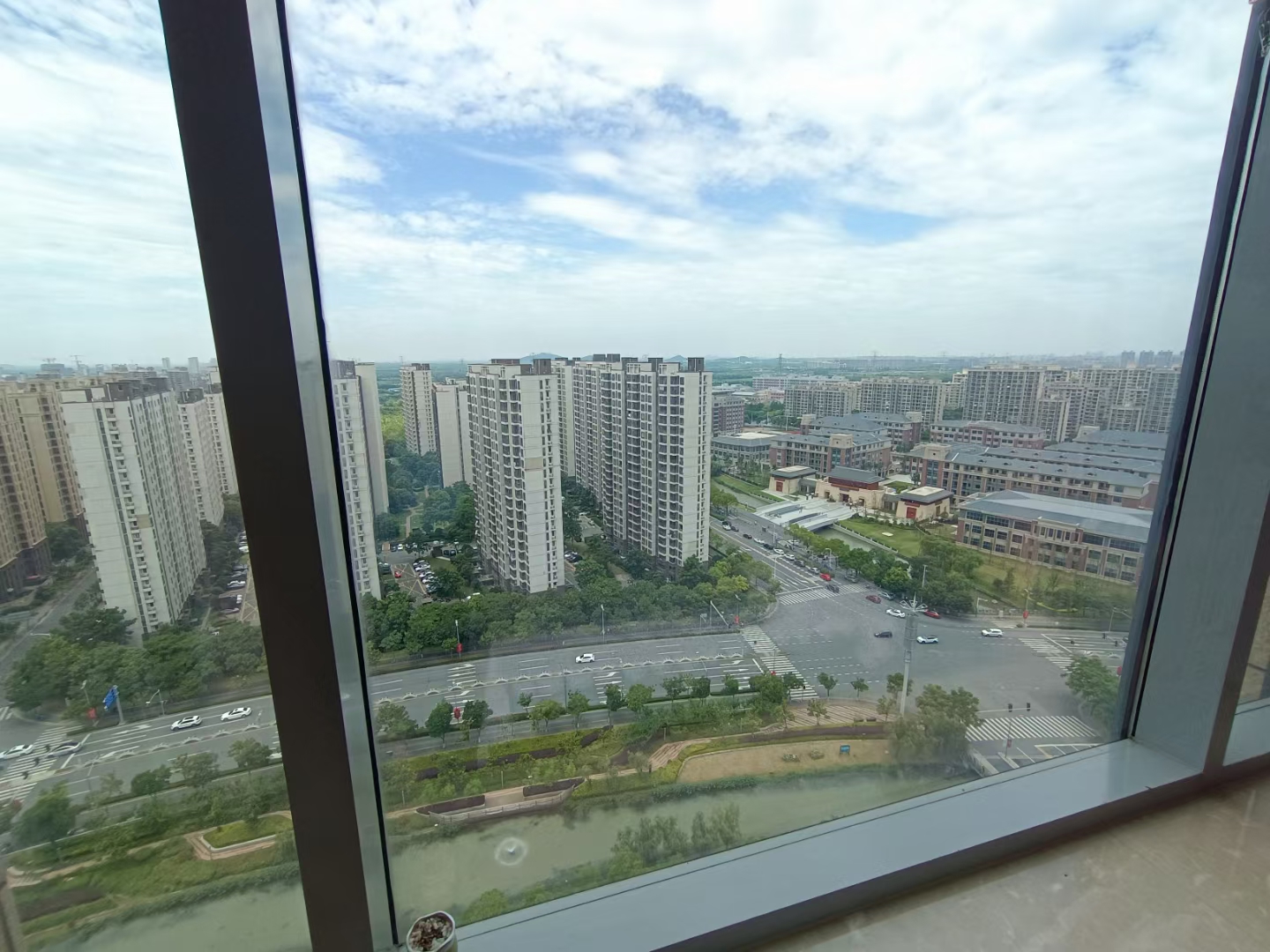 上海市松江区富悦大酒店出租!