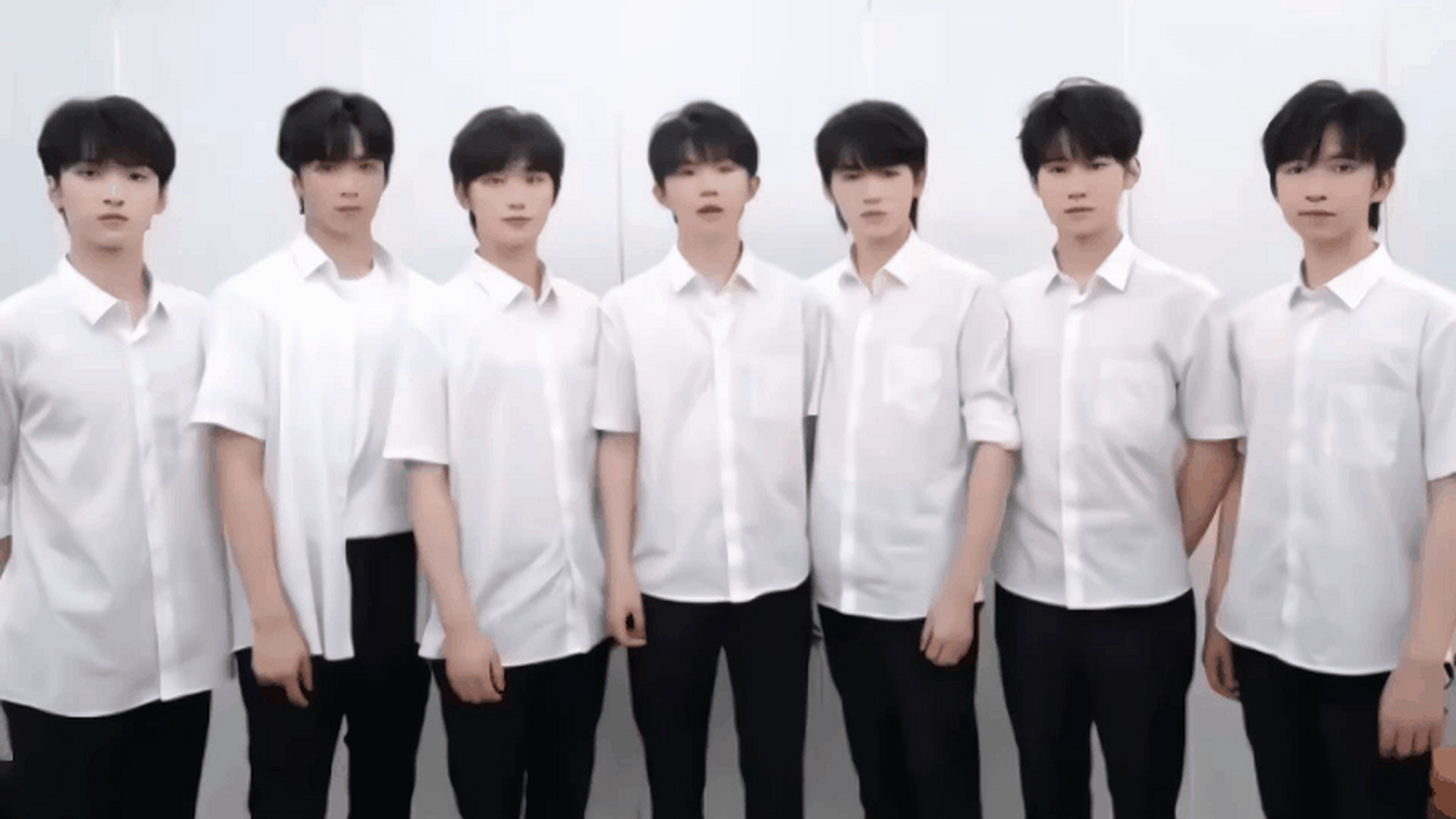 是谁的白衬衫让你的心荡漾了呢#时代少年团