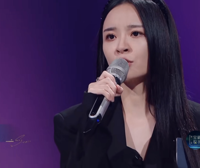 李莎旻子发文:我恋爱了!对方很温柔,能带她走出失恋!