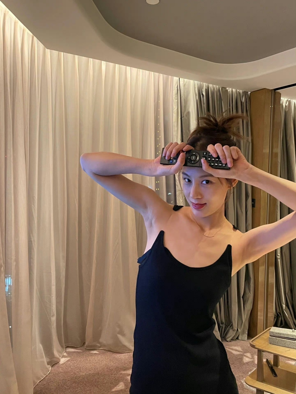 赵圆瑗  小蛮腰  美腿玉足