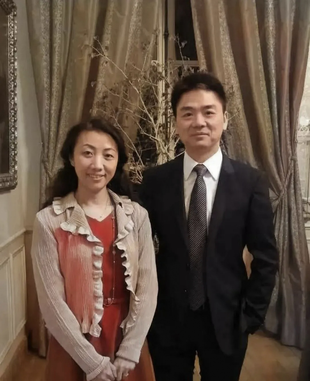 刘强东 刘强东和他的初恋,也是他的前妻.