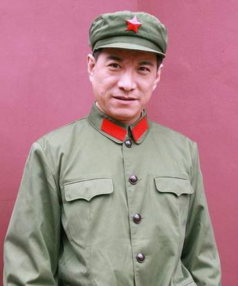 李屹