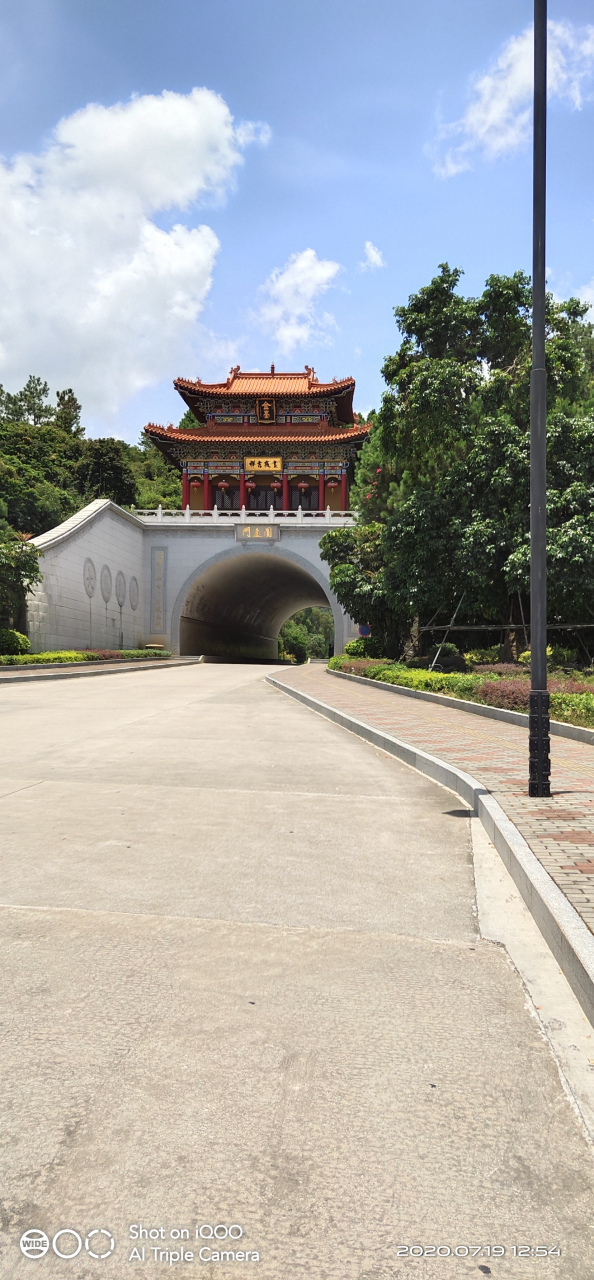 我推荐大家去珠海金台寺,这是一座历史悠久,文化底蕴深厚的佛教寺庙