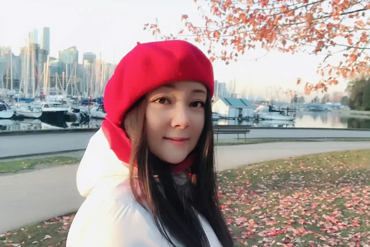 最美"薛宝钗"张莉独居在加拿大幸福生活,不问时光,潇洒惬意