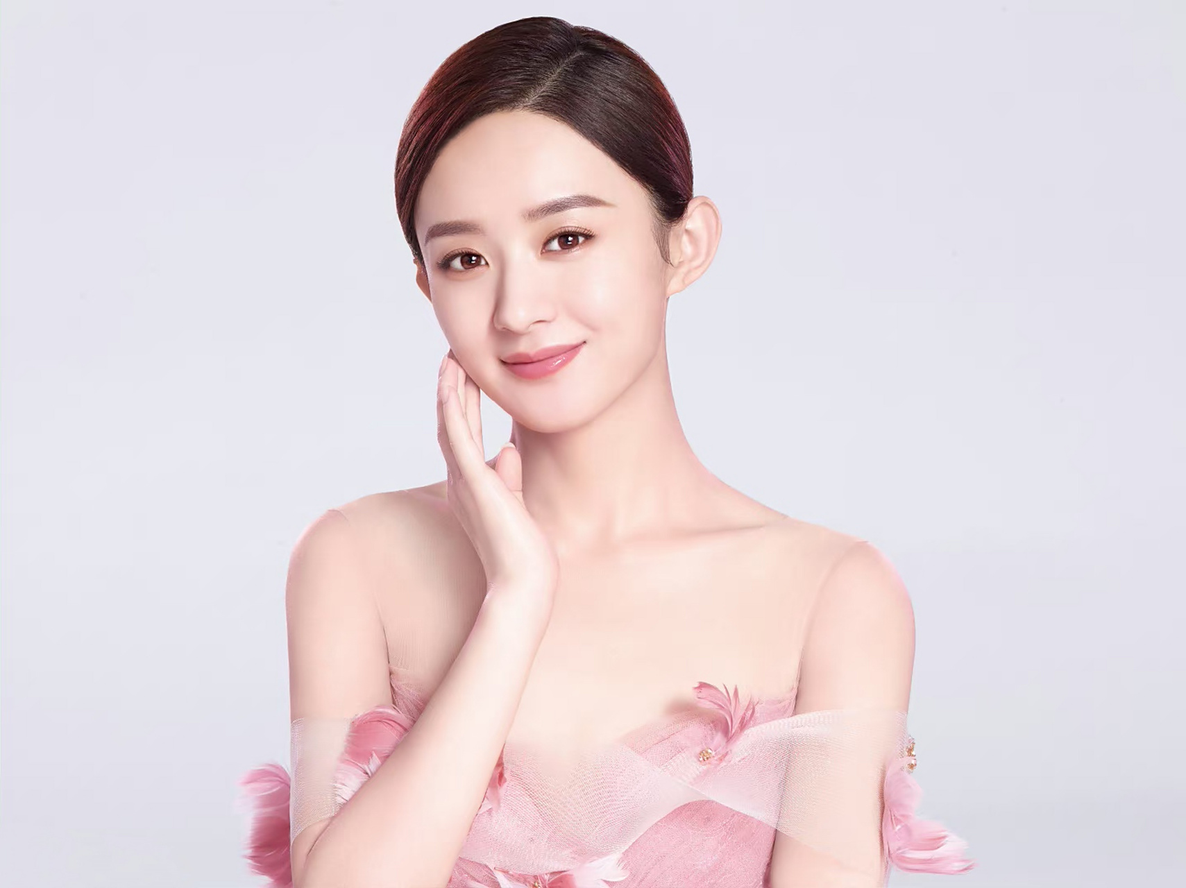 赵丽颖# 甜美可爱的美少女,肤白貌美的容颜,清纯妩媚的眼神,风姿丛技