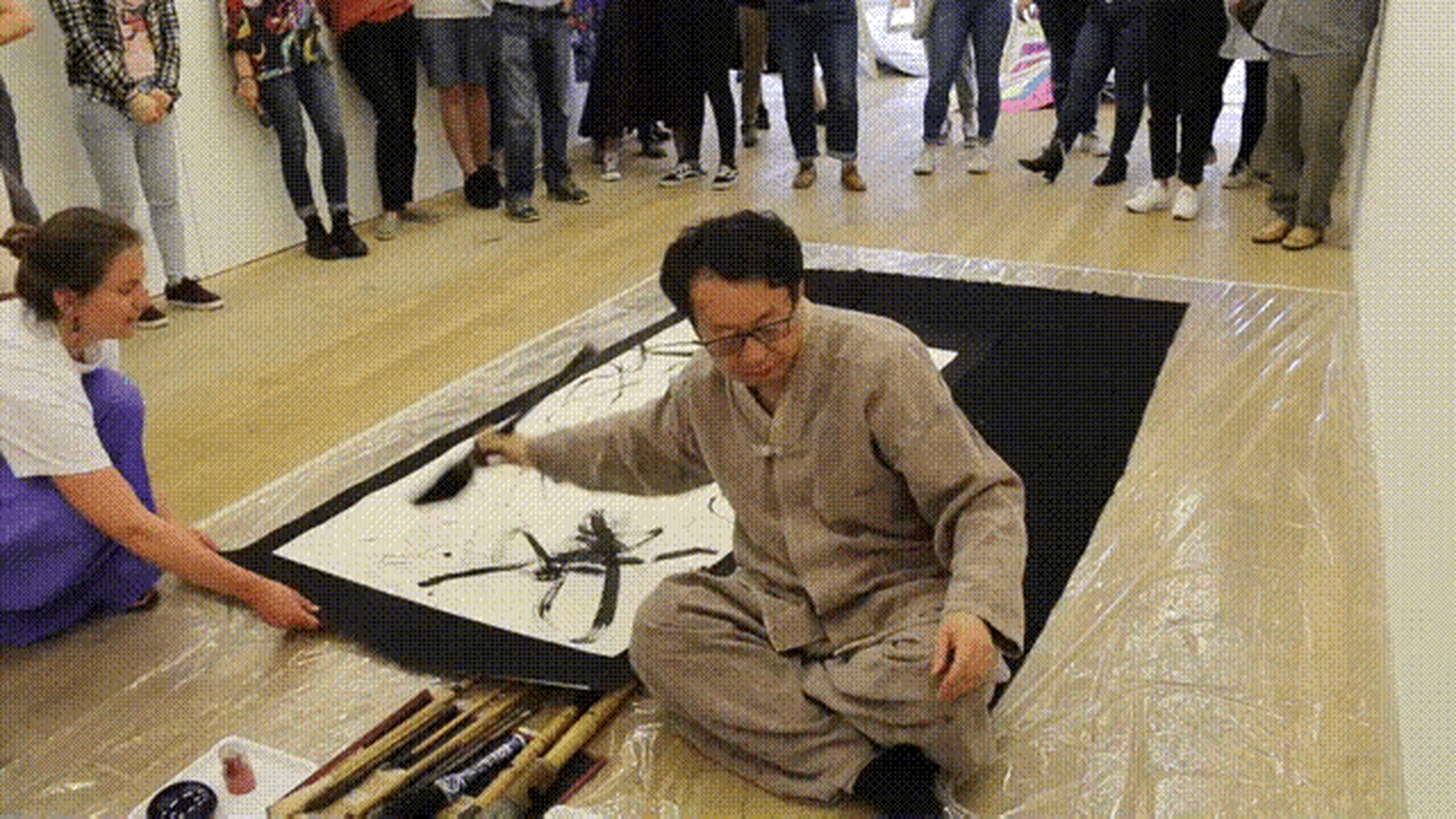 张强,四川美院教授.