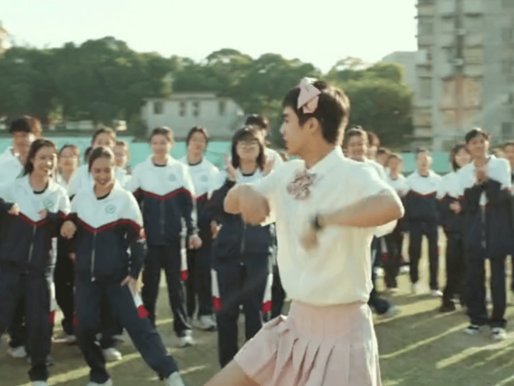 起猛了,看见宋威龙穿女装,还是jk粉裙裙#宋威龙