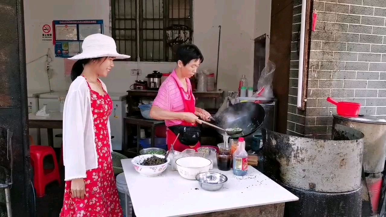 江西米粉怎么做好吃?香香找到厨艺最好的师傅学艺,这技术如何?