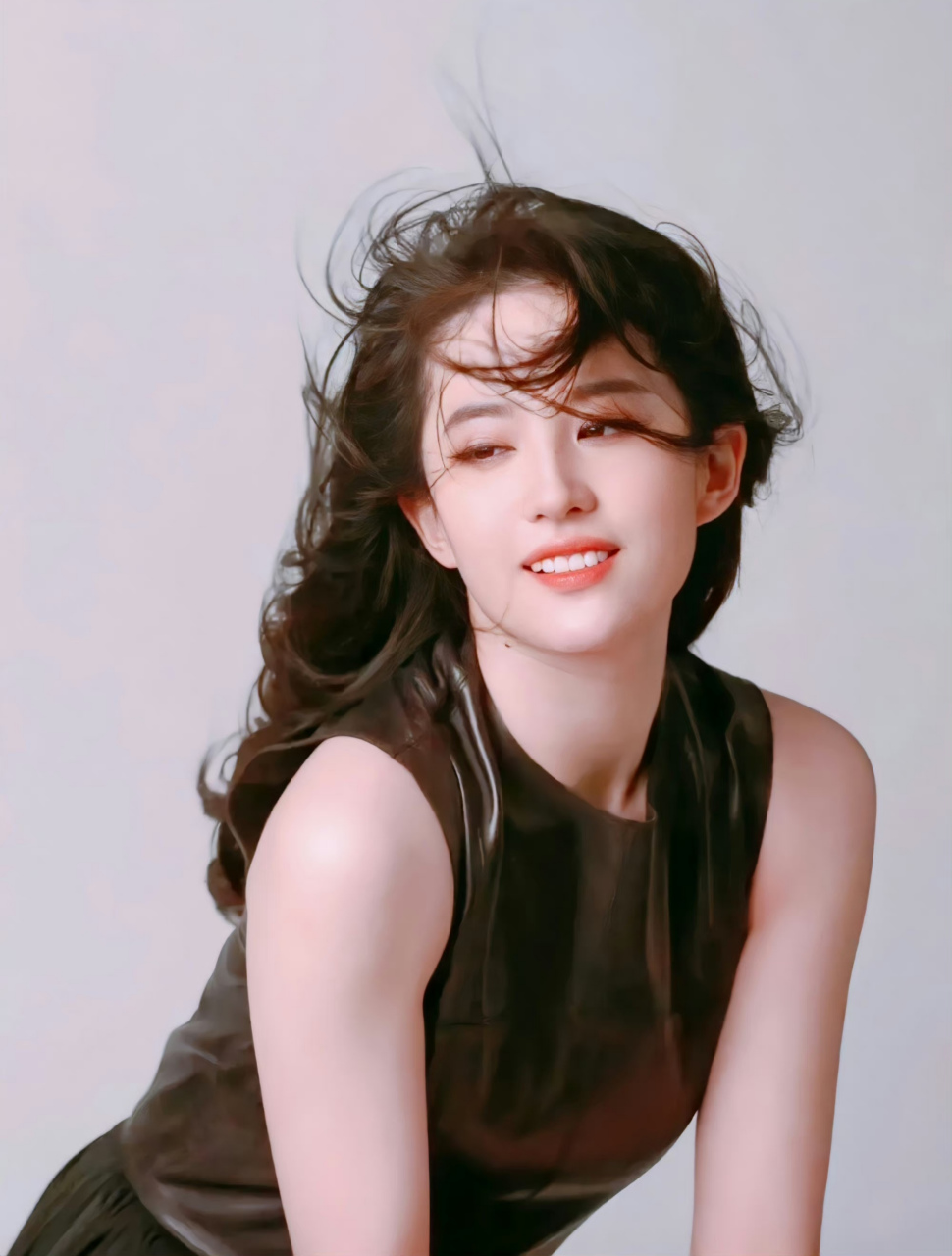 心随星动# 刘亦菲,这张图眼神好魅惑!