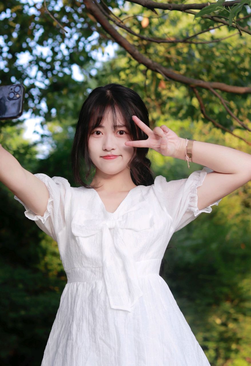 超级美少女阳光写真～任万万